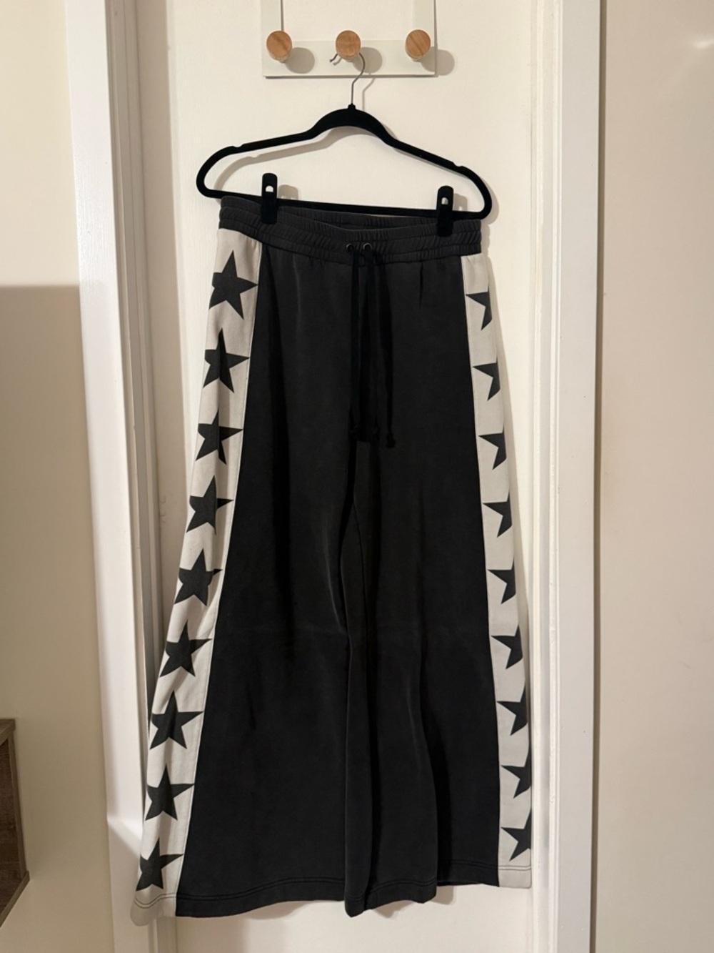 Current Mood Dolls Kill star sweatpants